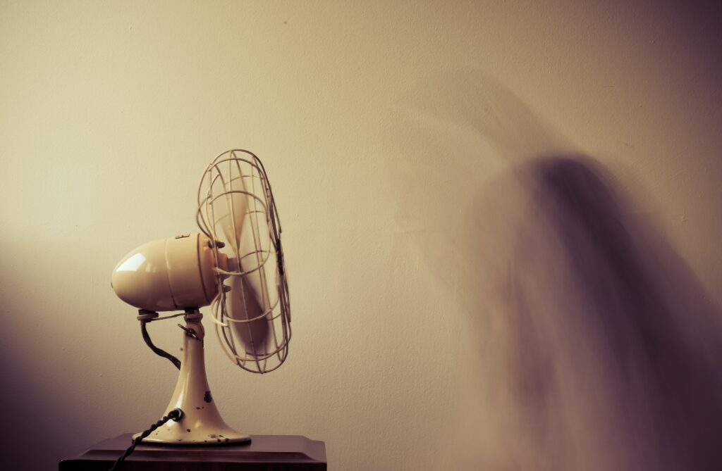 white desk fan